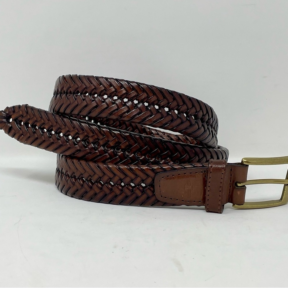 Dockers leather braided belt.